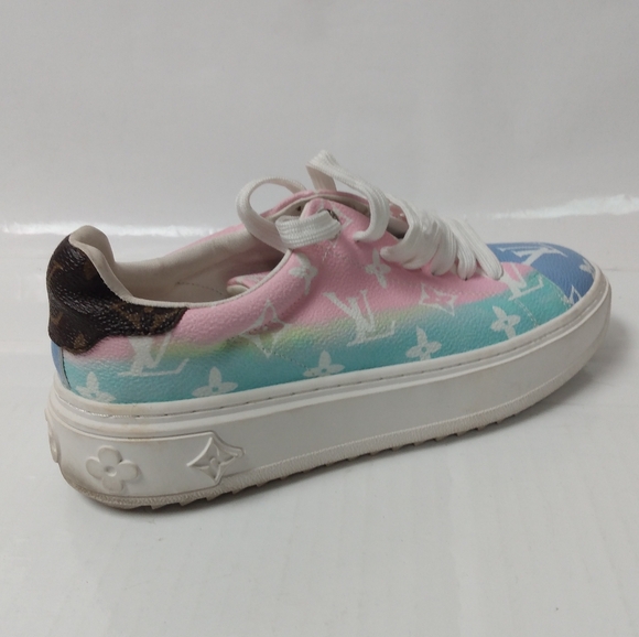 Louis Vuitton TimeOut trainers for women - Picture 9 of 12